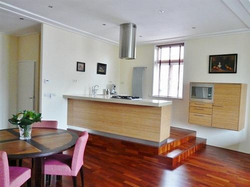 Huis Ter Plaetse Apartment Хага Екстериор снимка